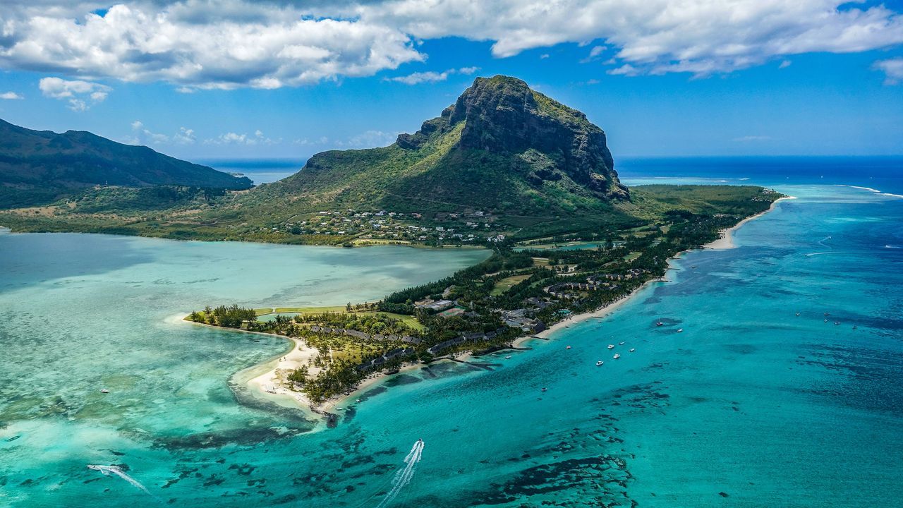 Kenapa Para Seleb Dunia Kabur ke Mauritius untuk Liburan Mewah