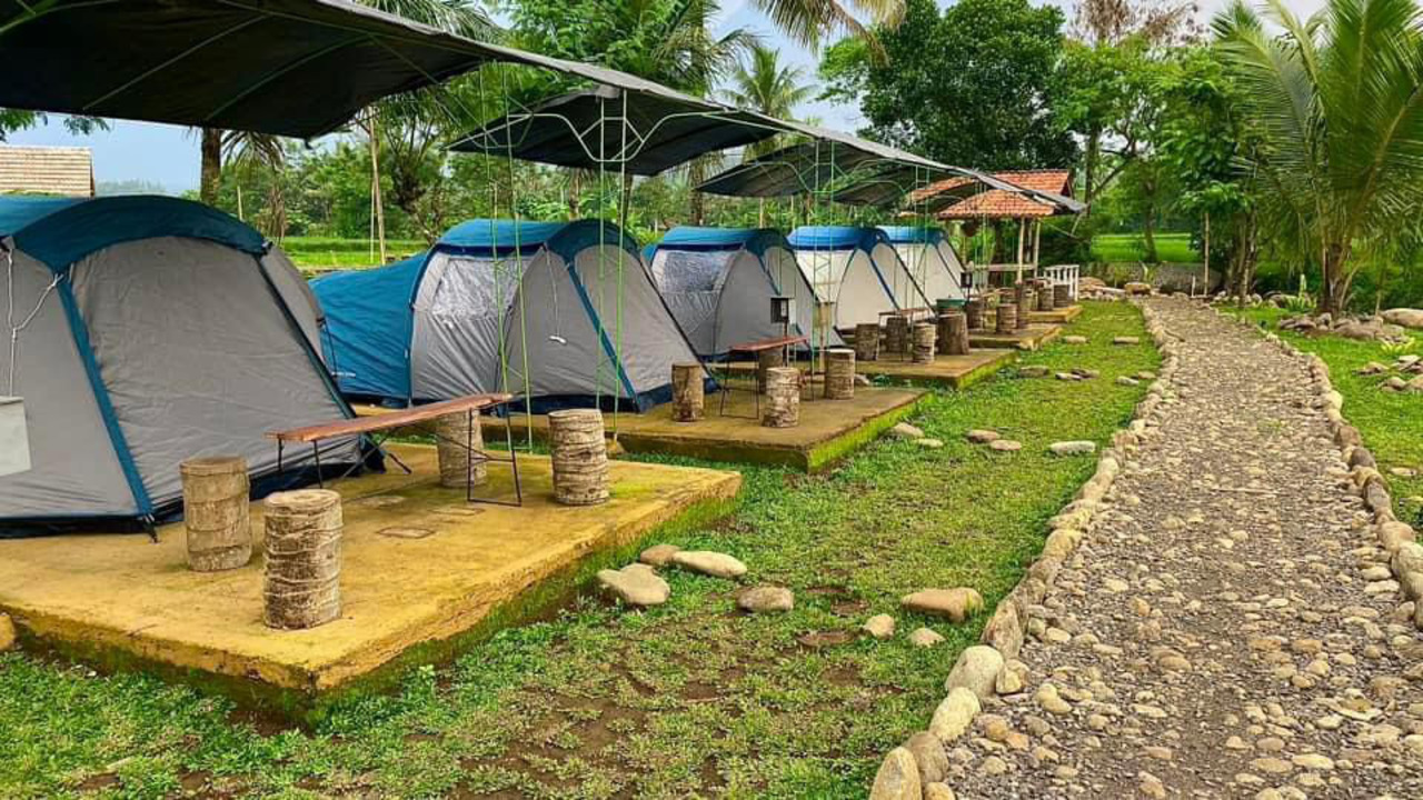 Seru Banget! Rasakan Sensasi Berkemah di Kampung Ikan Lembah Tanjung Subang
