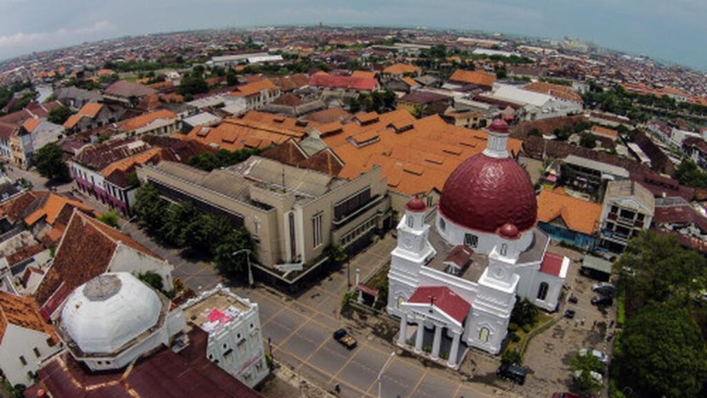 Kawasan Kota Lama Semarang Jadi Destinasi War Takjil Masa Kini