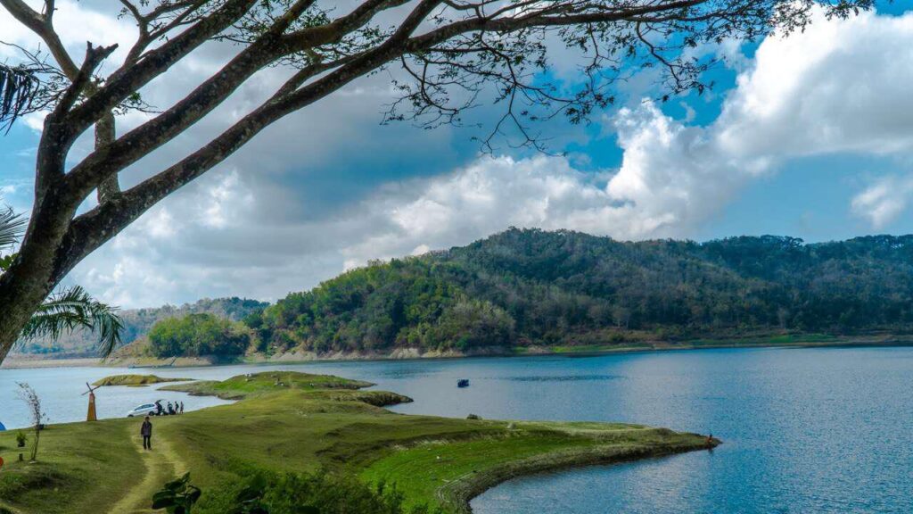 Waduk Sermo Yogyakarta: Lokasi Camping Seru Bareng Sahabat