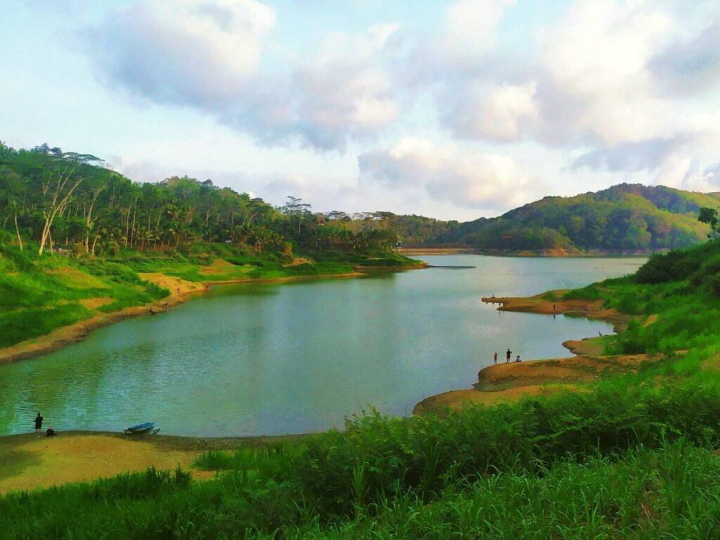 Waduk Sermo Yogyakarta: Lokasi Camping Seru Bareng Sahabat