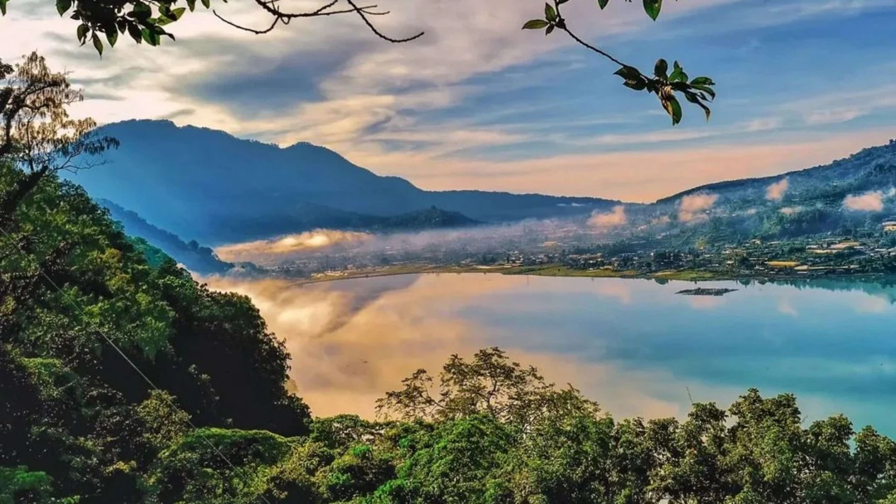 Rahasia Tenang di Bali! Danau Tamblingan Jadi Destinasi Wajib Pencari Kedamaian