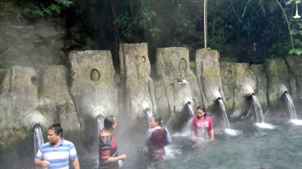 Bukan Sekadar Wisata! Air Panas Guci di Tegal Ini Disebut Bisa Bikin Tubuh Lebih Sehat