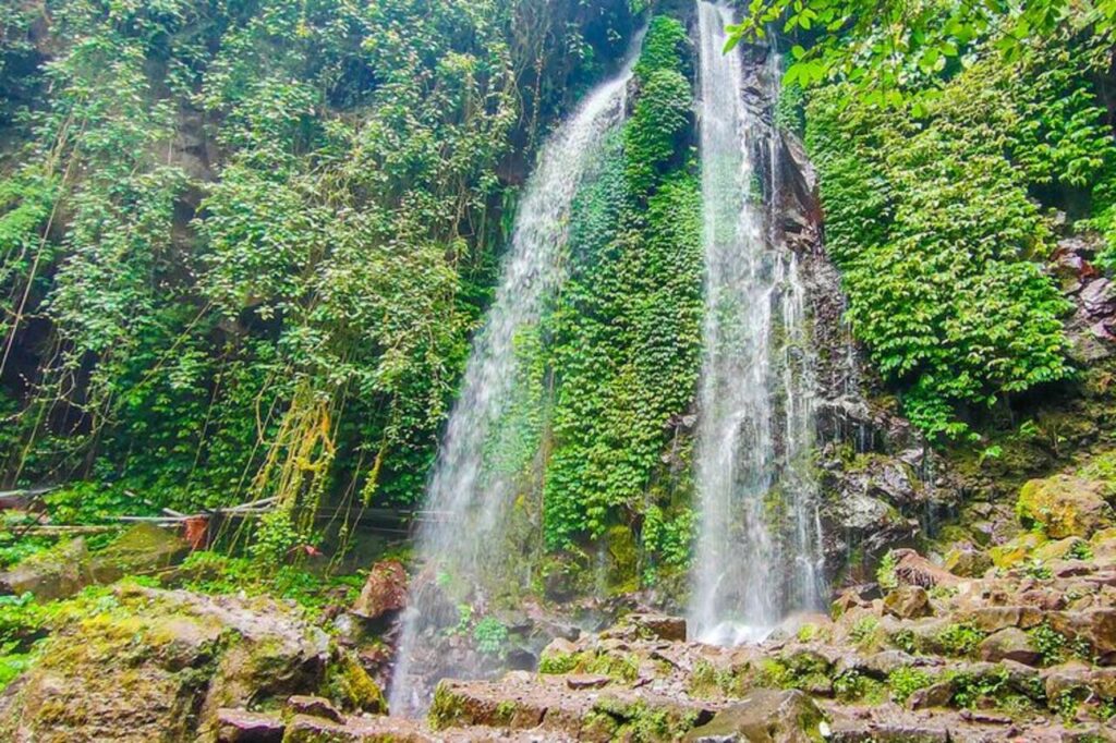 Air Terjun Jumog di Karanganyar, Surga Tersembunyi yang Bikin Pengunjung Tak Mau Pulang!