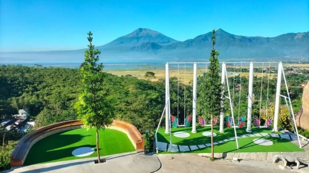 Bak Negeri di Atas Awan! Eling Bening Jadi Destinasi Favorit di Semarang