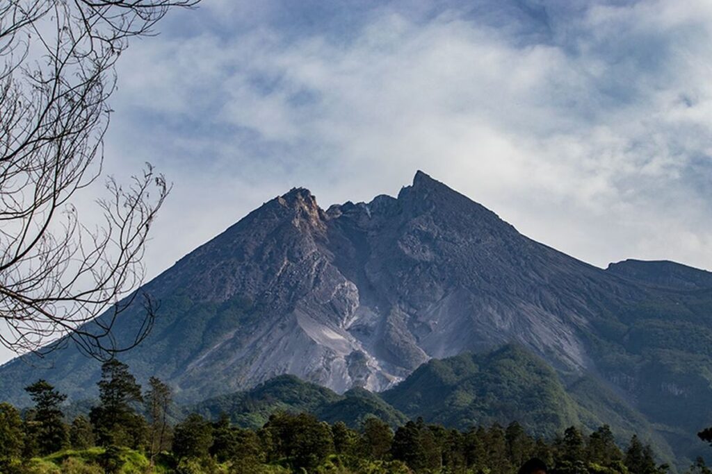 Rahasia Dapat Pemandangan Cerah di Kalitalang Gunung Merapi Tanpa Mendaki