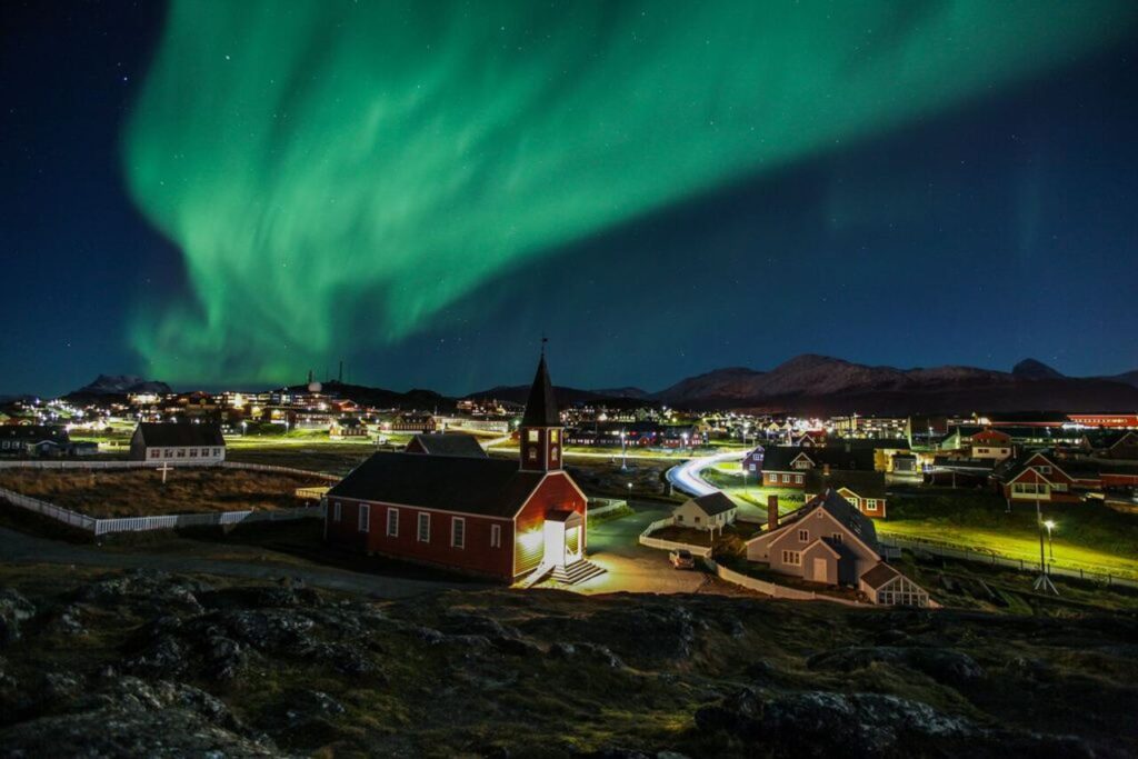 Bikin Hati Bergetar! Fakta Tersembunyi dan Keindahan Greenland Ini Siap Membuatmu Jatuh Cinta Sekali Lihat