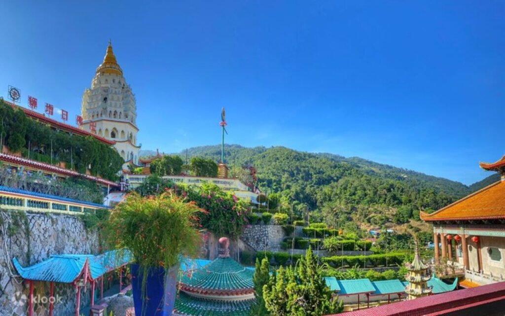 Temple Hopping Kuil Buddha di Penang yang Bikin Wisatawan Terpesona