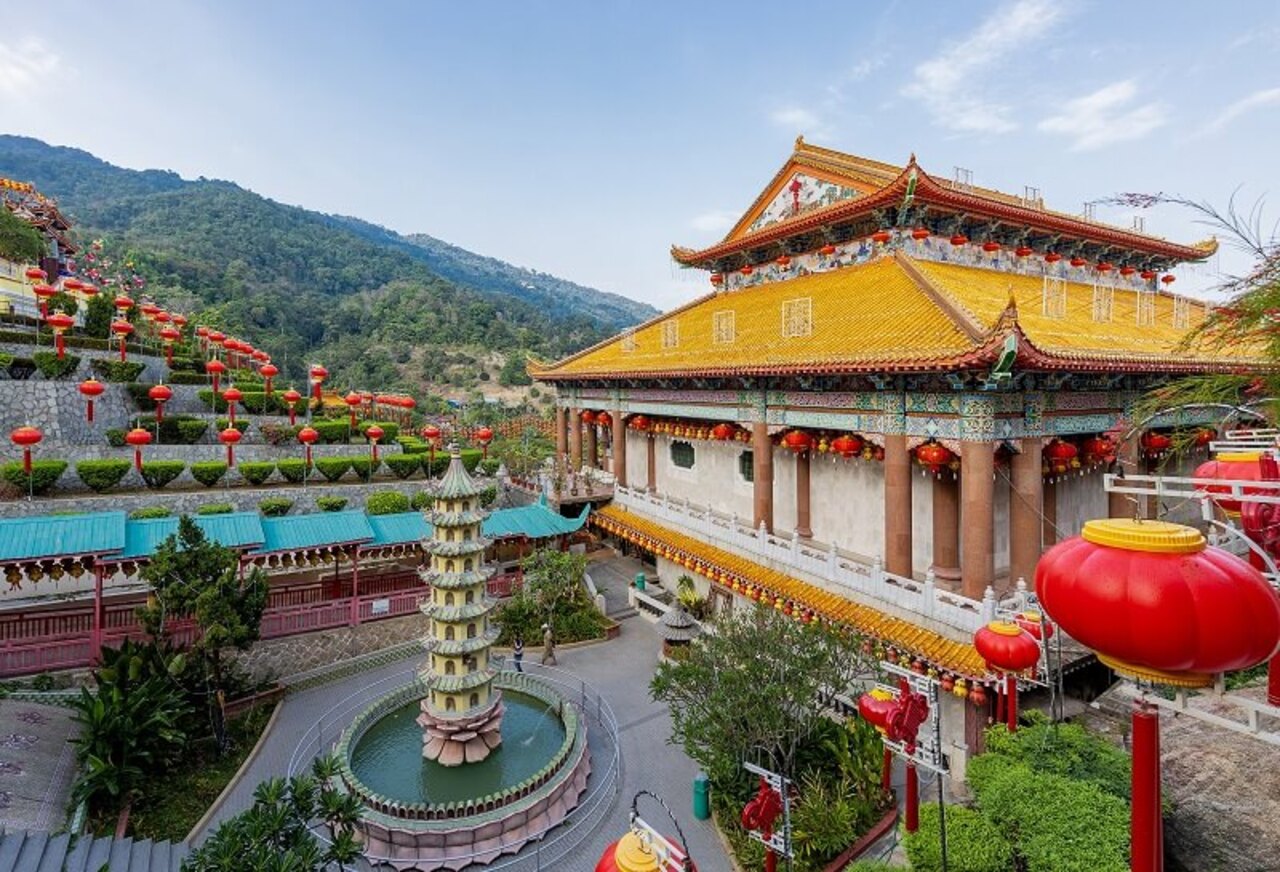 Temple Hopping Kuil Buddha di Penang yang Bikin Wisatawan Terpesona