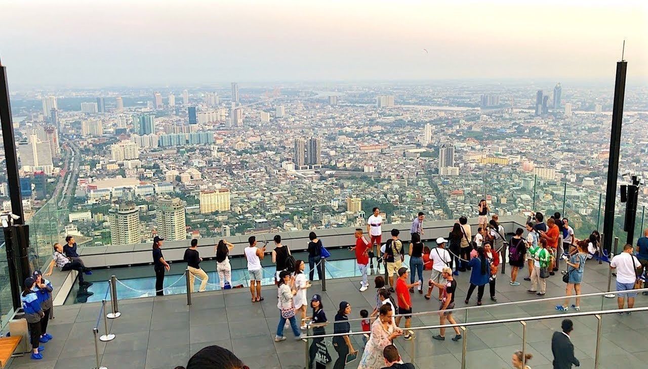 Seberapa Menegangkan Pengalaman di Mahanakhon Skywalk Sebenarnya?