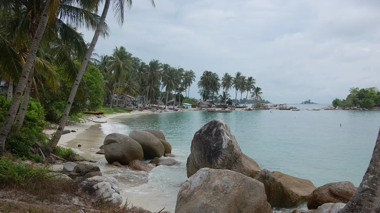 Pulau Berhala, ‘Berlian’ Tersembunyi di Tanah Bertuah yang Bikin Wisatawan Tak Percaya dengan Keindahannya!