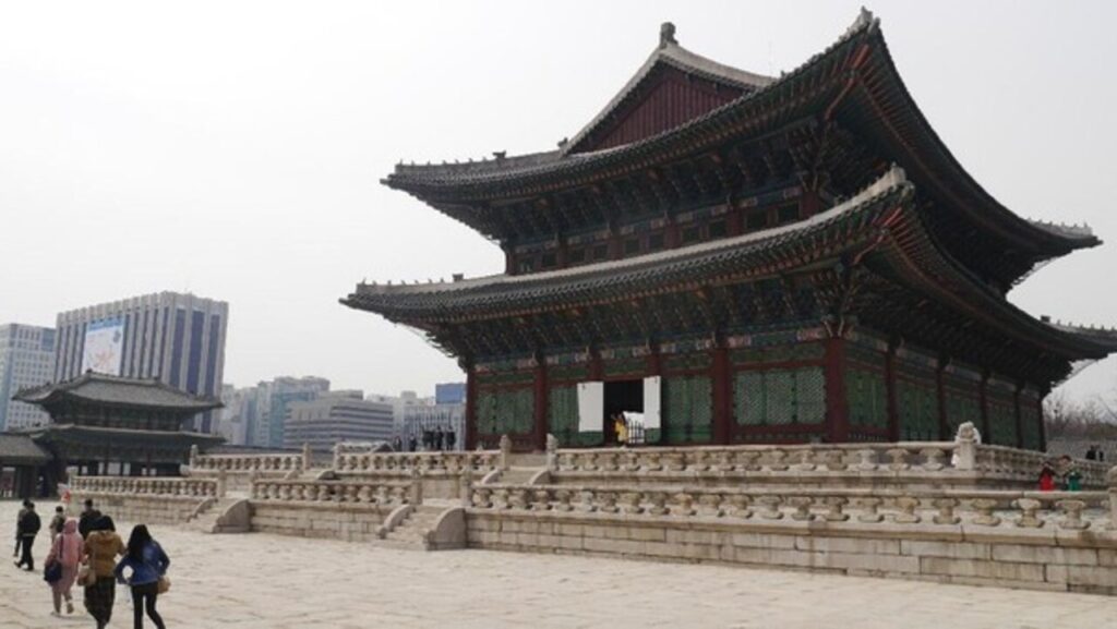 Fakta Gyeongbokgung Palace yang Bikin Wisatawan Takjub, Istana Ikonik Korea Selatan!