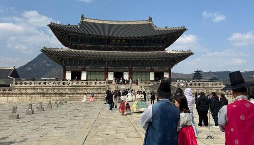 Fakta Gyeongbokgung Palace yang Bikin Wisatawan Takjub, Istana Ikonik Korea Selatan!